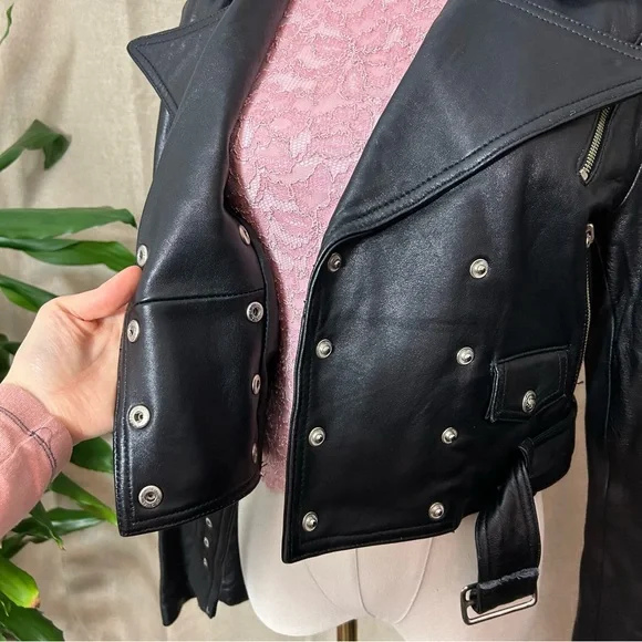 Rondes et Jolies Vintage Leather Biker Jacket with Belt - Picture 3 of 12